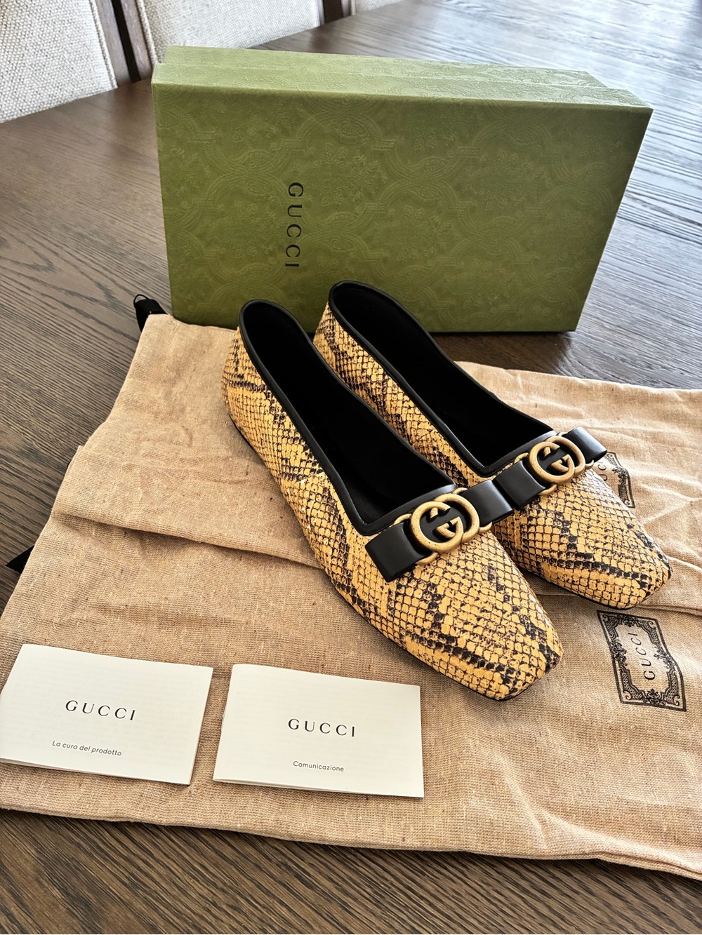 Gucci Yellow Snake-Print with GG Buckle Flats Size 40